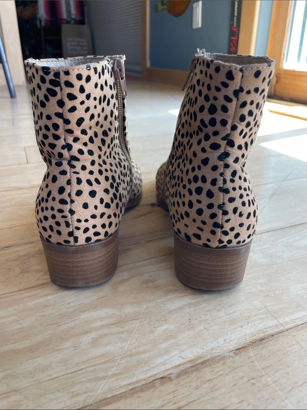 Cityclassified chic leopard